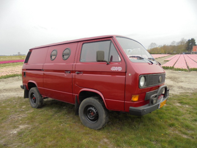 VOLKSWAGEN T3 Syncro 4X4 1.9 TD Wie neu! - كرفان فان: صورة 2 VOLKSWAGEN T3 Syncro 4X4 1.9 TD Wie neu! - كرفان فان: صورة 2