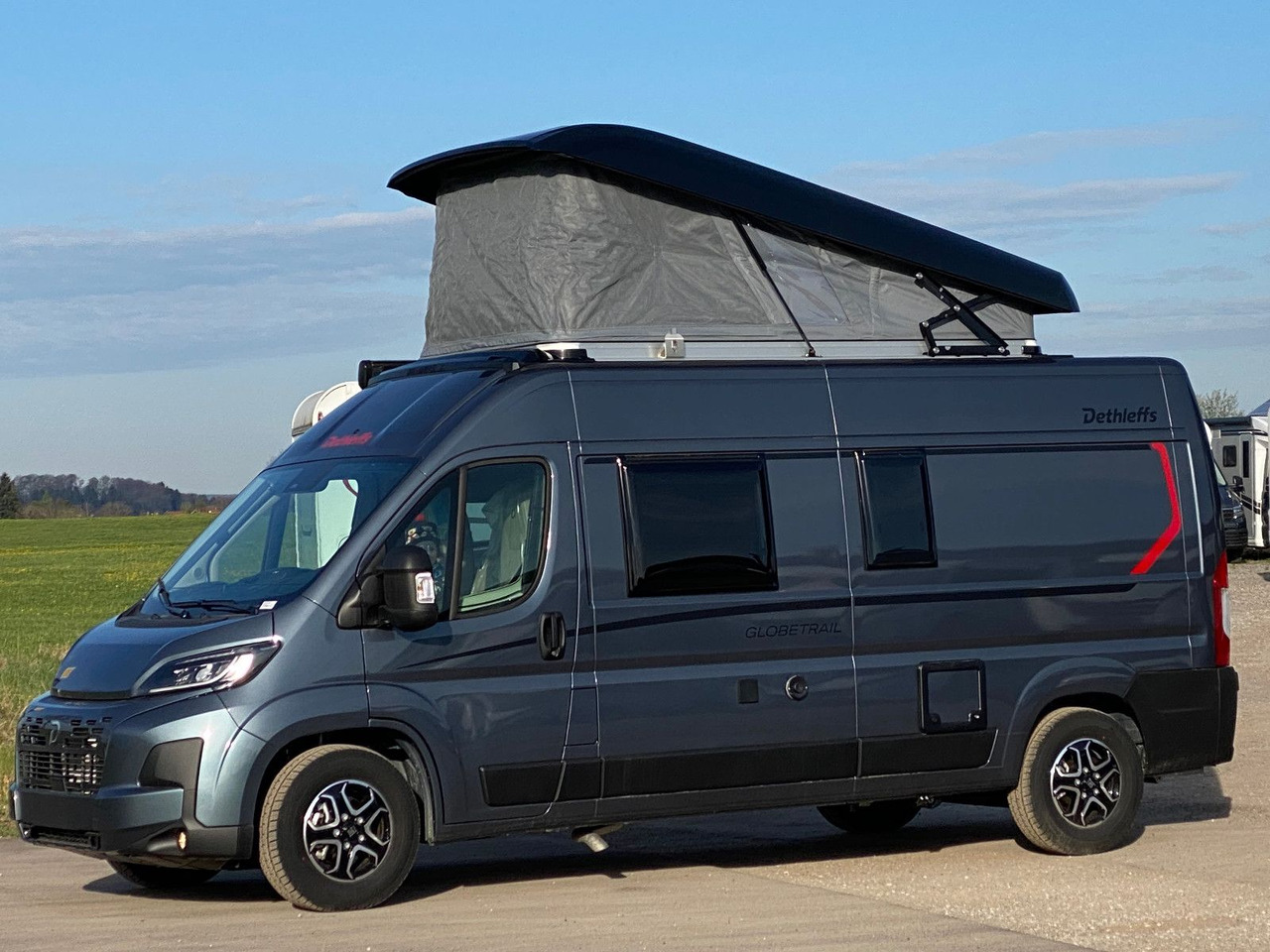 Dethleffs Globetrail 600 DK *2025*Automatik,Aufstelldach - كرفان فان: صورة 2 Dethleffs Globetrail 600 DK *2025*Automatik,Aufstelldach - كرفان فان: صورة 2