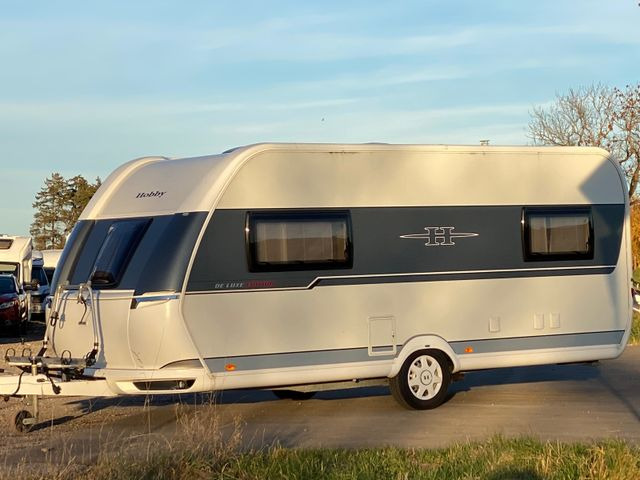 Hobby 495 UL, Einzellbetten, Mover, Vorzelt, - كرفان سحب: صورة 2 Hobby 495 UL, Einzellbetten, Mover, Vorzelt, - كرفان سحب: صورة 2