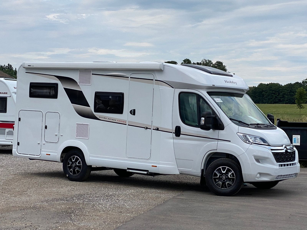 Hobby Optima Ontour Edition V65 GE Navi Markise SAT - موتر هوم شبه متكامل: صورة 3 Hobby Optima Ontour Edition V65 GE Navi Markise SAT - موتر هوم شبه متكامل: صورة 3