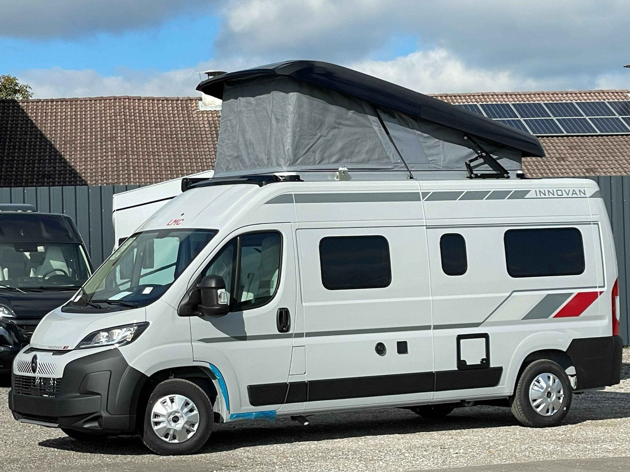 LMC INNOVAN 600 ,ASD, Aufstelldach,26 Modell,Navi - كرفان فان: صورة 5 LMC INNOVAN 600 ,ASD, Aufstelldach,26 Modell,Navi - كرفان فان: صورة 5