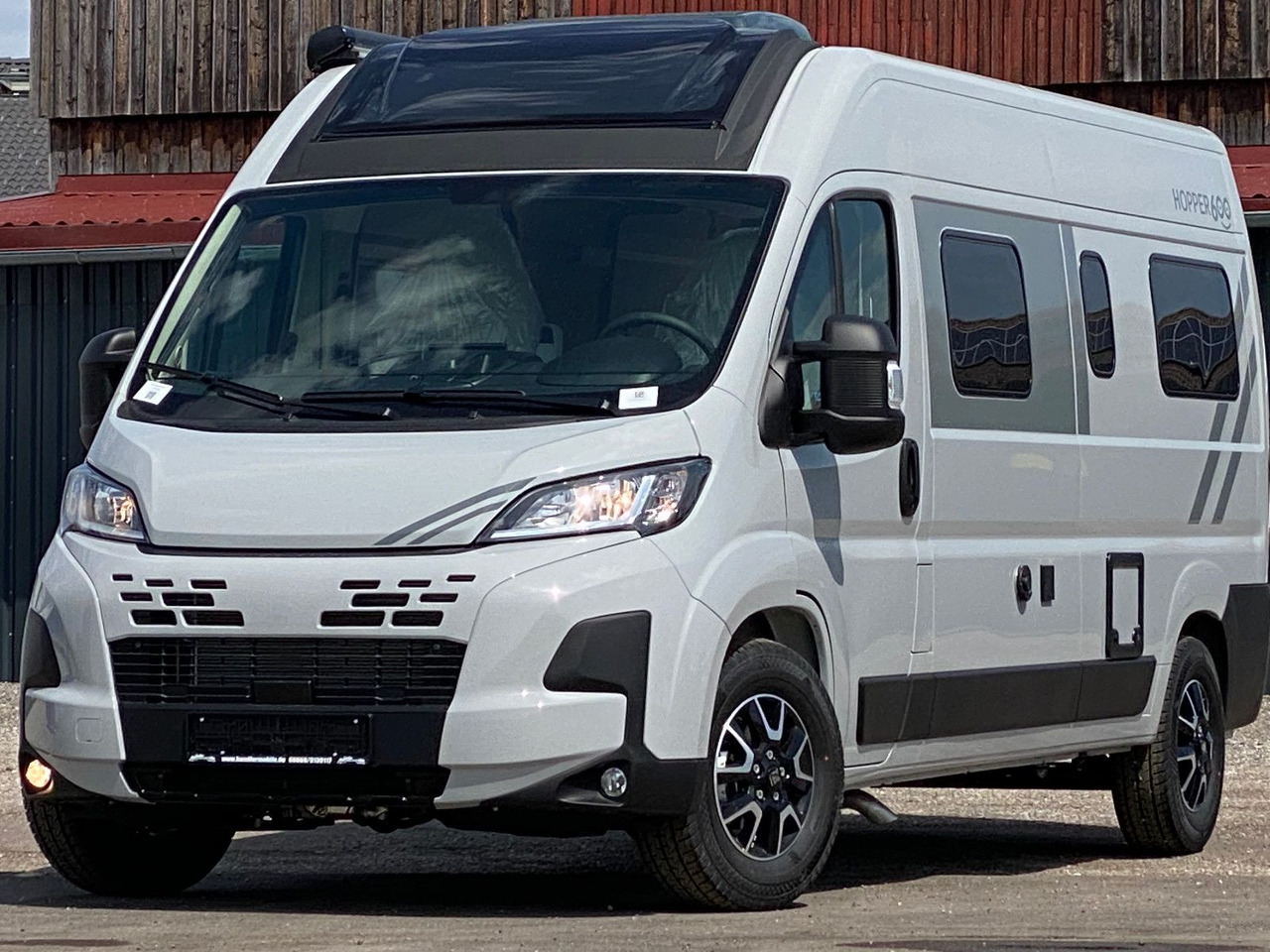 LMC INNOVAN 600 ,Dieselheizung,Modell 25 Skyroof - كرفان فان: صورة 1 LMC INNOVAN 600 ,Dieselheizung,Modell 25 Skyroof - كرفان فان: صورة 1