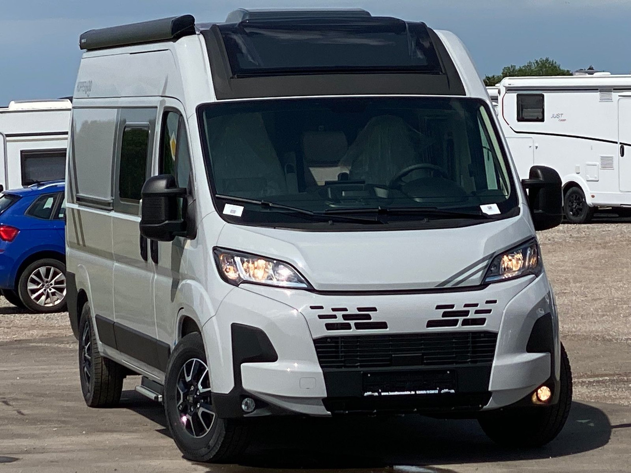 LMC INNOVAN 600 ,Dieselheizung,Modell 25 Skyroof - كرفان فان: صورة 3 LMC INNOVAN 600 ,Dieselheizung,Modell 25 Skyroof - كرفان فان: صورة 3