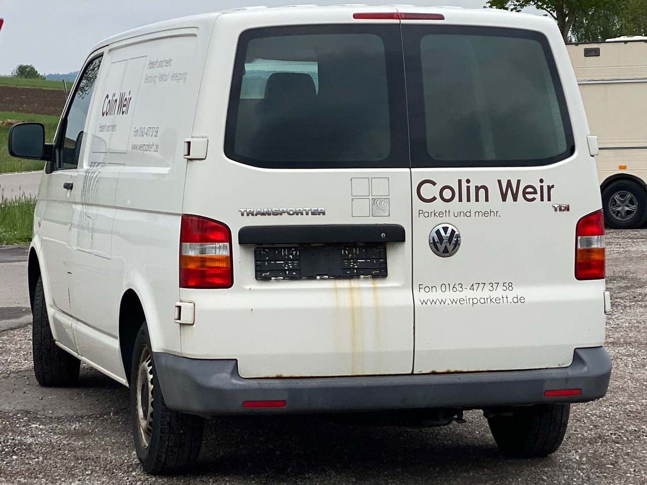 Volkswagen T5 Transporter Kasten-Kombi Kasten - ميكروباص: صورة 4 Volkswagen T5 Transporter Kasten-Kombi Kasten - ميكروباص: صورة 4