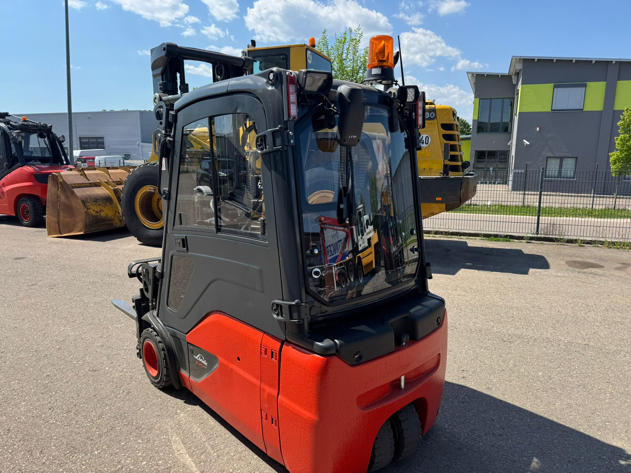 Linde E20L-02 Triplex Elektro Zinkenverstellgerät - رافعة شوكية كهربائية: صورة 4 Linde E20L-02 Triplex Elektro Zinkenverstellgerät - رافعة شوكية كهربائية: صورة 4