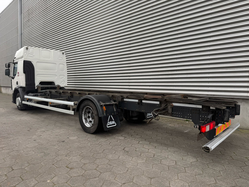 Renault D16 / BDF / Wide / 4 In Stock / Tuv: 6-2025 / Belgium Truck - شاحنات الحاويات / جسم علوي قابل للتغيير شاحنة: صورة 4 Renault D16 / BDF / Wide / 4 In Stock / Tuv: 6-2025 / Belgium Truck - شاحنات الحاويات / جسم علوي قابل للتغيير شاحنة: صورة 4