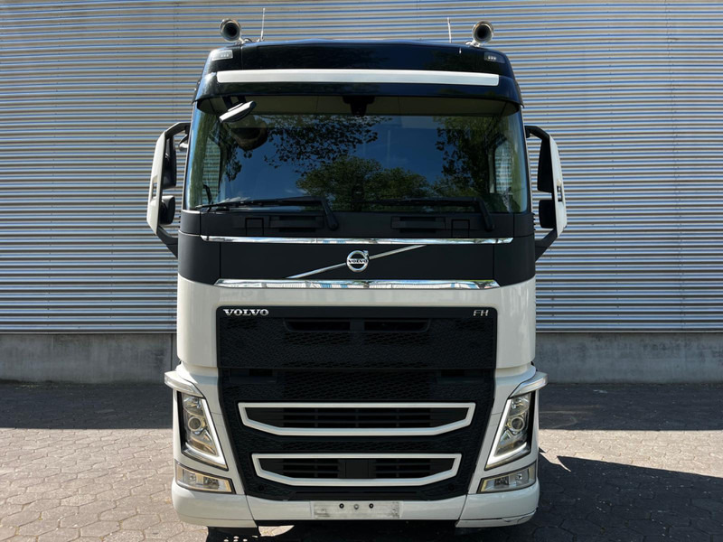 Volvo FH 540 / Retarder / I-Shift / I-Park Cool / Full Air / 2 Tanks - وحدة جر: صورة 4 Volvo FH 540 / Retarder / I-Shift / I-Park Cool / Full Air / 2 Tanks - وحدة جر: صورة 4