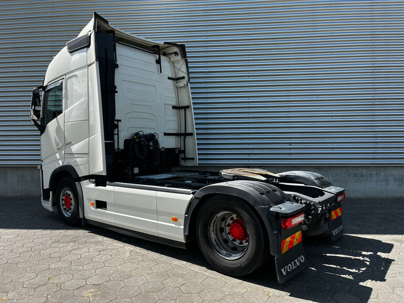 Volvo FH 540 / Retarder / I-Shift / I-Park Cool / Full Air / 2 Tanks - وحدة جر: صورة 3 Volvo FH 540 / Retarder / I-Shift / I-Park Cool / Full Air / 2 Tanks - وحدة جر: صورة 3