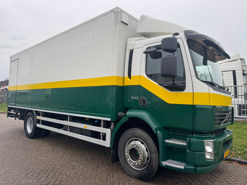 Volvo FL 240 / 6 Cylinder / 18 Tons / Manual / Tail Lift / TUV:1-2026 / NL Truck - شاحنة مقفلة: صورة 2 Volvo FL 240 / 6 Cylinder / 18 Tons / Manual / Tail Lift / TUV:1-2026 / NL Truck - شاحنة مقفلة: صورة 2