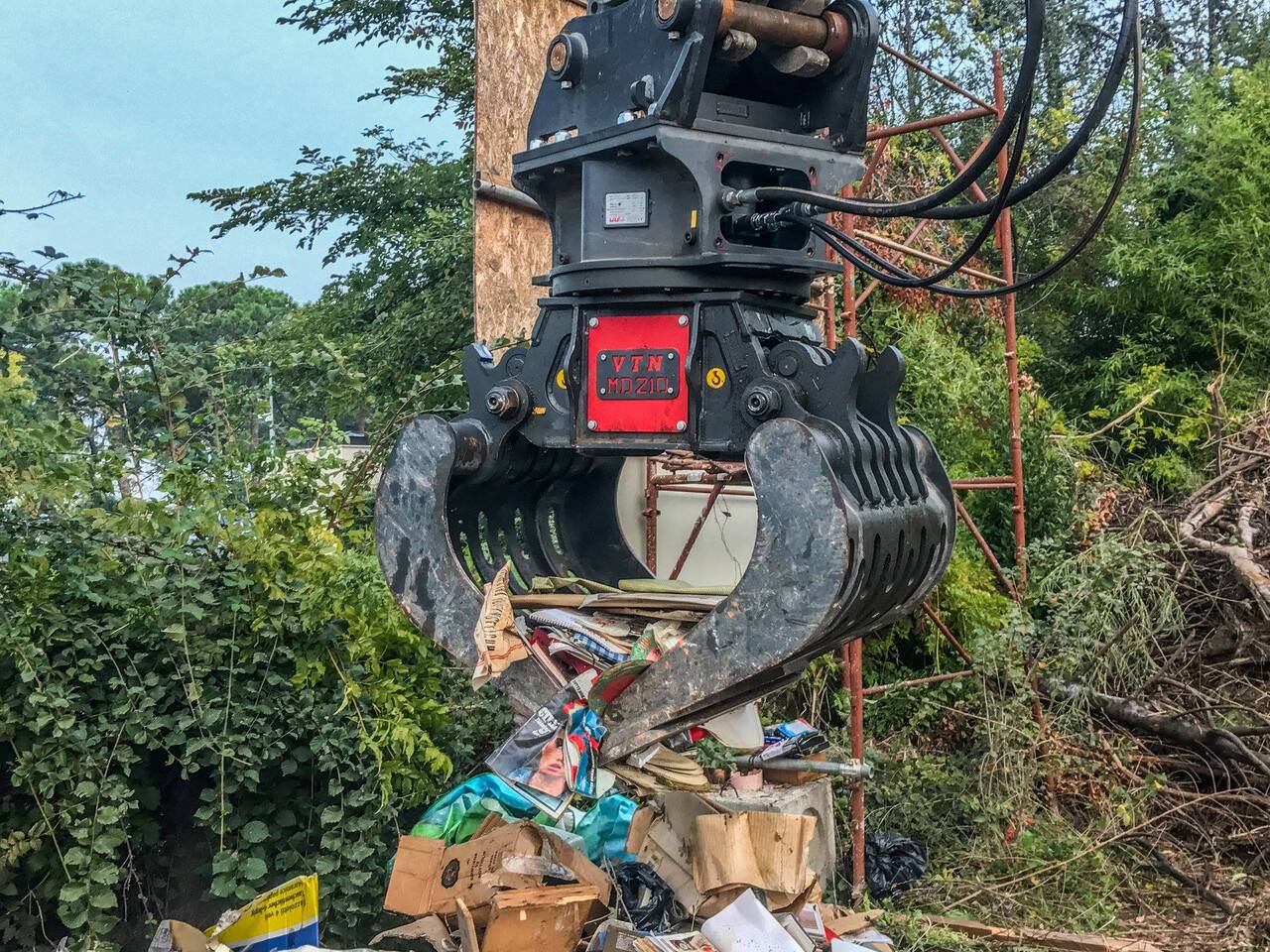 VTN MD210 S Hydraulic Demolition Sorting grapple - كُلَّاب - آلات البناء: صورة 3 VTN MD210 S Hydraulic Demolition Sorting grapple - كُلَّاب - آلات البناء: صورة 3