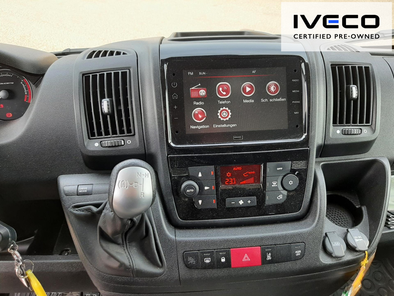 FIAT e-Ducato L2H2 teilverglast (47-kWh) - فان, فان كهربائية: صورة 5 FIAT e-Ducato L2H2 teilverglast (47-kWh) - فان, فان كهربائية: صورة 5