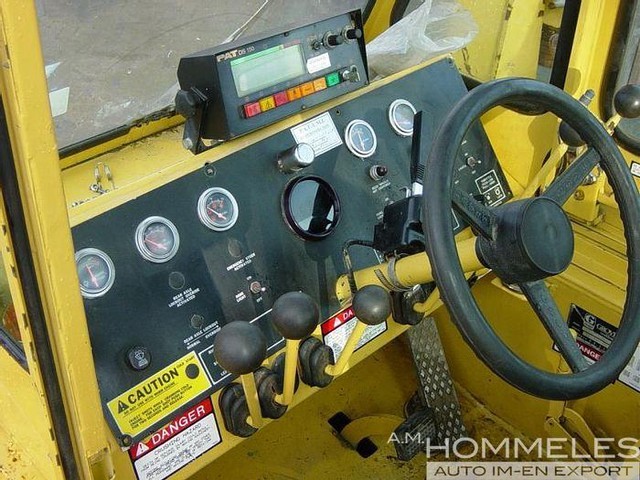 Grove RT58 D - رافعة الطرق الوعرة: صورة 4 Grove RT58 D - رافعة الطرق الوعرة: صورة 4