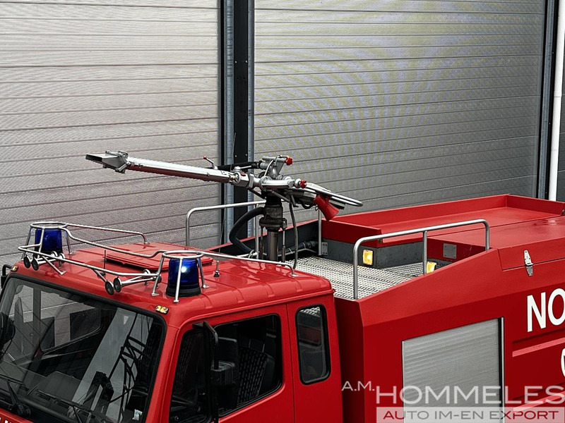 Mercedes-Benz 1831 AK 4x4 - سيارة إطفاء: صورة 4 Mercedes-Benz 1831 AK 4x4 - سيارة إطفاء: صورة 4