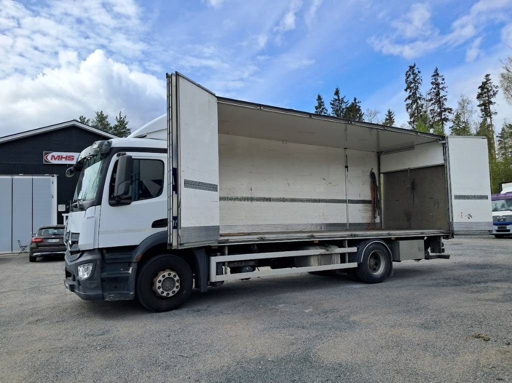 Mercedes-Benz Antos 1824L - شاحنة مقفلة: صورة 1 Mercedes-Benz Antos 1824L - شاحنة مقفلة: صورة 1