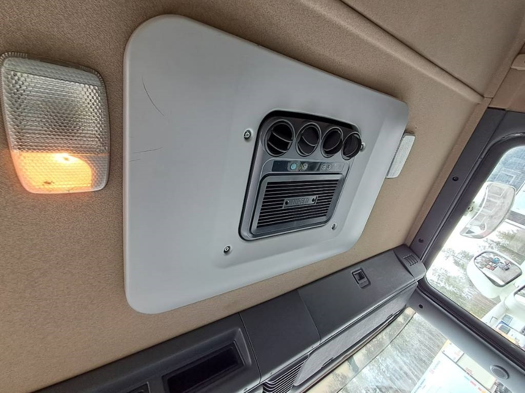 شاحنة كرين Scania P 340: صورة 10 شاحنة كرين Scania P 340: صورة 10