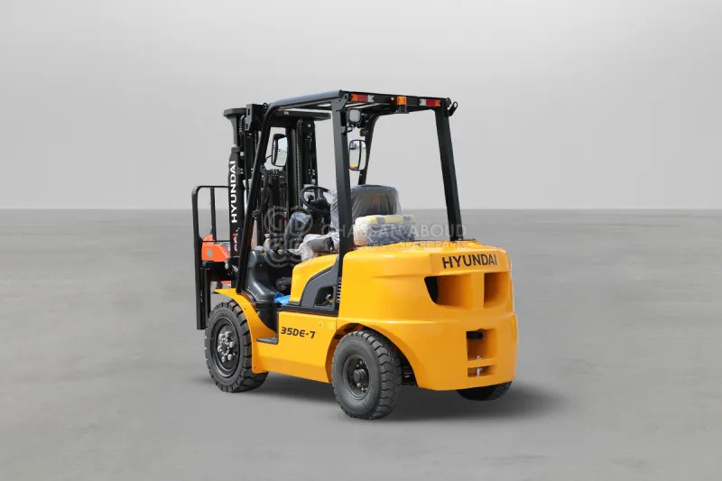 Hyundai Forklift 35DE-7 3.5 TONS DIESEL 3 STAGE - رافعة شوكية ديزل: صورة 3 Hyundai Forklift 35DE-7 3.5 TONS DIESEL 3 STAGE - رافعة شوكية ديزل: صورة 3