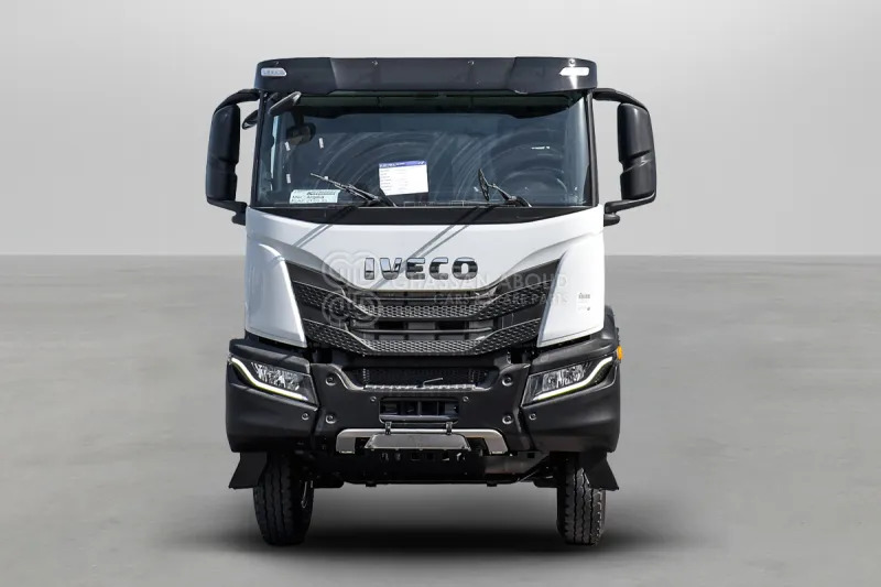 IVECO T-WAY AT380T47H 6X4 R24 TYRES CHASSIS - Barcelona Stock - شاحنة هيكل كابينة: صورة 2 IVECO T-WAY AT380T47H 6X4 R24 TYRES CHASSIS - Barcelona Stock - شاحنة هيكل كابينة: صورة 2