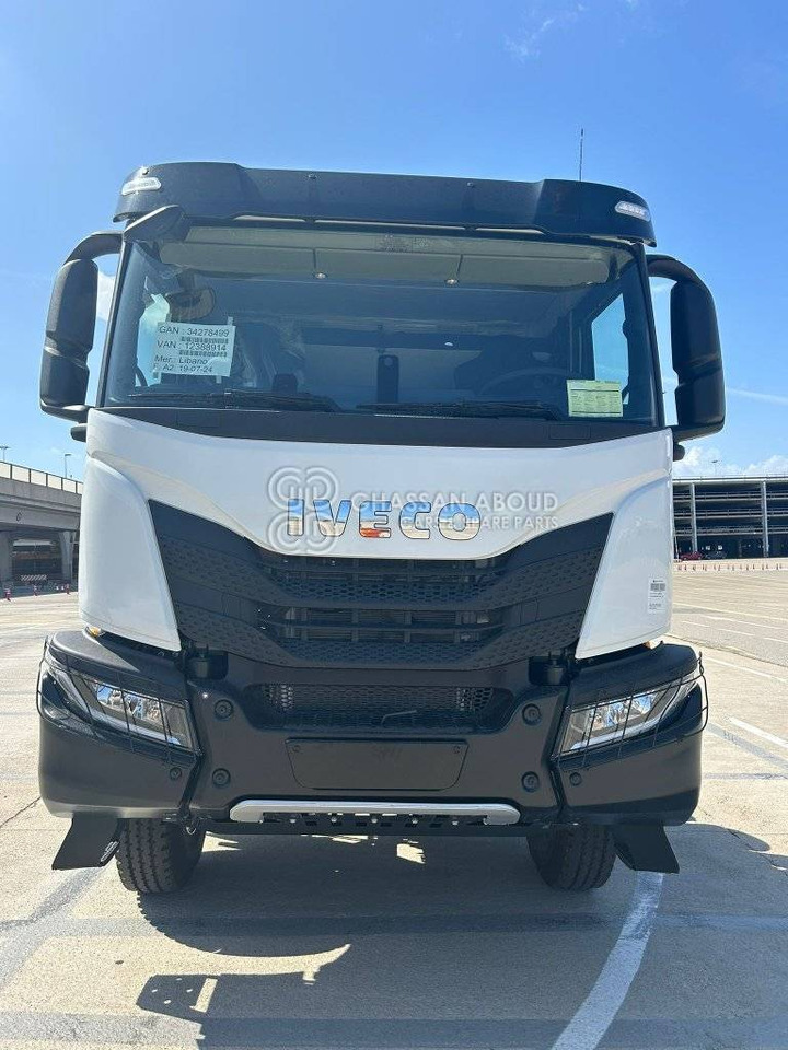IVECO T-WAY Tractor 6×4 AT720T47TH GVW 26-38 Ton HP 470 R20Tyre MY25 - وحدة جر: صورة 4 IVECO T-WAY Tractor 6×4 AT720T47TH GVW 26-38 Ton HP 470 R20Tyre MY25 - وحدة جر: صورة 4
