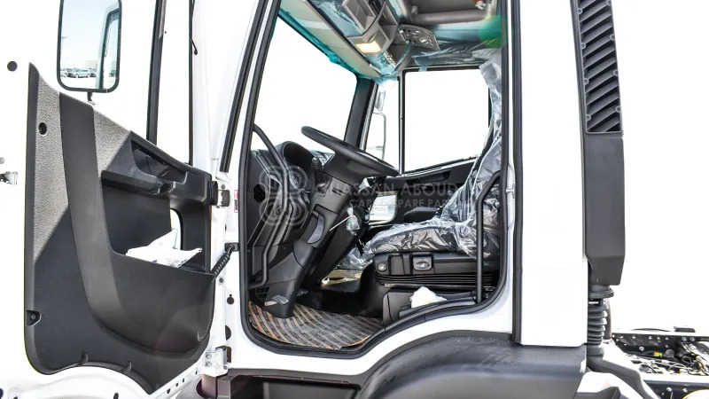 Iveco Euro Cargo ML180 4x2 Chassis - شاحنة هيكل كابينة: صورة 4 Iveco Euro Cargo ML180 4x2 Chassis - شاحنة هيكل كابينة: صورة 4