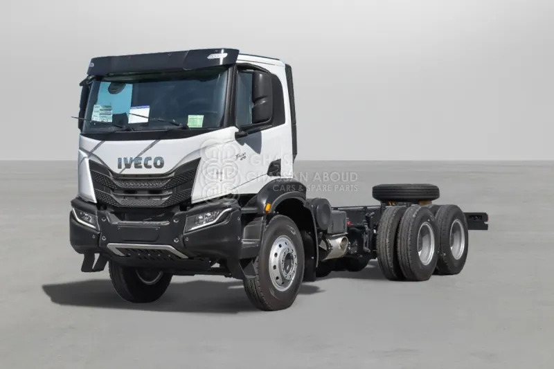 Iveco T-WAY AD380T47H 6x4 R24 Tyres Chassis - Barcelona Stock - شاحنة هيكل كابينة: صورة 1 Iveco T-WAY AD380T47H 6x4 R24 Tyres Chassis - Barcelona Stock - شاحنة هيكل كابينة: صورة 1