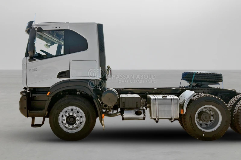 Iveco T-WAY AT720T47TH 6×4 R24 Tyres Tractor Head - Barcelona Stock - وحدة جر: صورة 2 Iveco T-WAY AT720T47TH 6×4 R24 Tyres Tractor Head - Barcelona Stock - وحدة جر: صورة 2