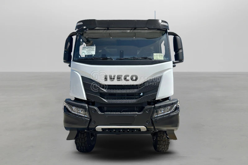 Iveco T-WAY AT720T47WTH 6x6 R20 Tyres Tractor Head - Barcelona Stock - وحدة جر: صورة 1 Iveco T-WAY AT720T47WTH 6x6 R20 Tyres Tractor Head - Barcelona Stock - وحدة جر: صورة 1