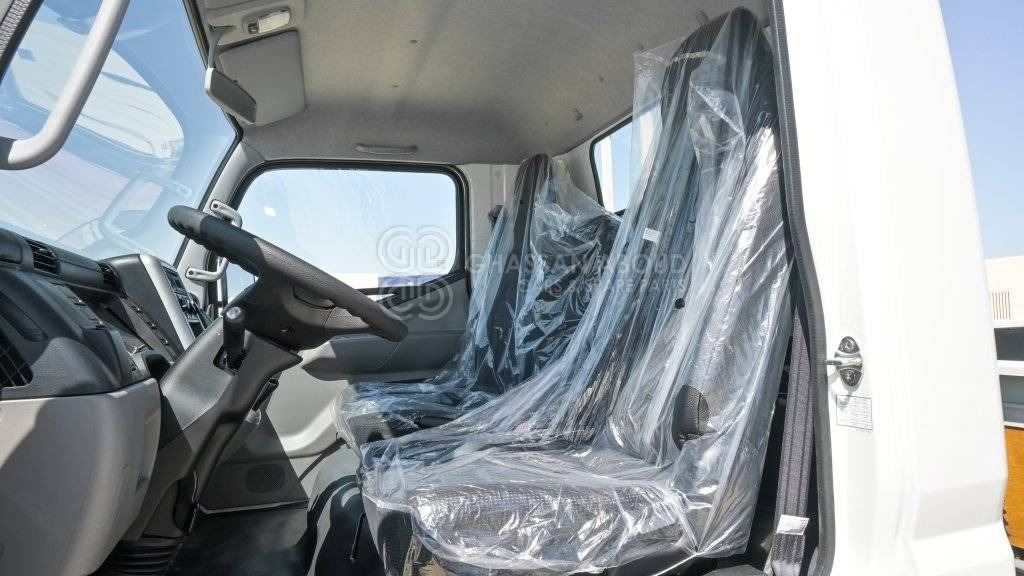 MITSUBISHI CANTER CARGO BODY,170L TANK (4×2) 4.2 TON DIESEL MY24 - شاحنات مسطحة: صورة 4 MITSUBISHI CANTER CARGO BODY,170L TANK (4×2) 4.2 TON DIESEL MY24 - شاحنات مسطحة: صورة 4