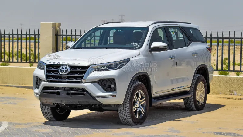 Toyota Fortuner  4x4 - سيارة دفع رباعي: صورة 1 Toyota Fortuner  4x4 - سيارة دفع رباعي: صورة 1