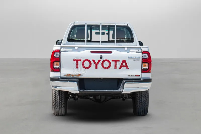 Toyota Hilux  4X4 Double Cabin - شاحنة البيك أب, الشاحنات الصغيرة كابينة مزدوجة: صورة 4 Toyota Hilux  4X4 Double Cabin - شاحنة البيك أب, الشاحنات الصغيرة كابينة مزدوجة: صورة 4