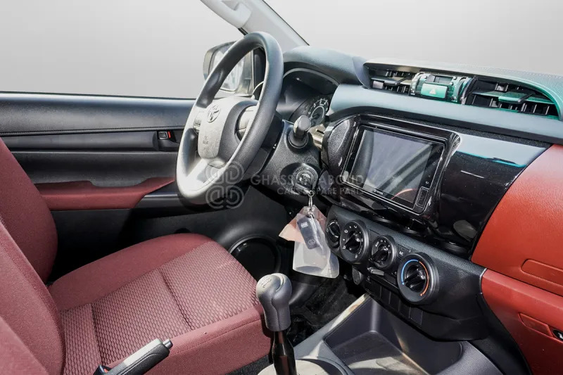 Toyota Hilux 4X4 - شاحنة البيك أب: صورة 5 Toyota Hilux 4X4 - شاحنة البيك أب: صورة 5