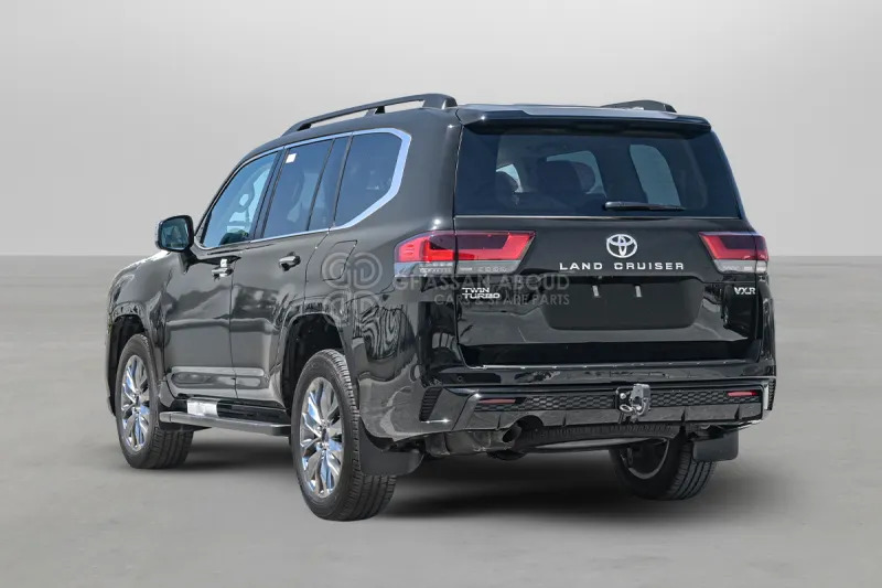 Toyota Land Cruiser 300 - سيارة دفع رباعي: صورة 4 Toyota Land Cruiser 300 - سيارة دفع رباعي: صورة 4