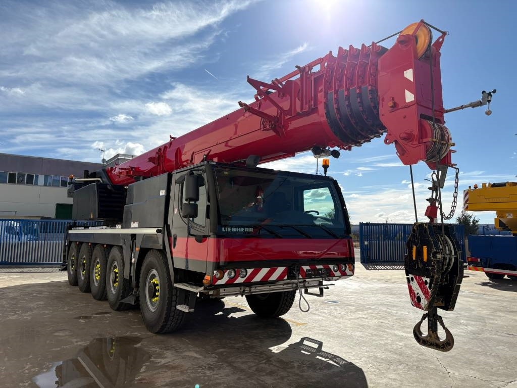 Liebherr LTM 1095-5.1 - رافعة لجميع التضاريس: صورة 4 Liebherr LTM 1095-5.1 - رافعة لجميع التضاريس: صورة 4