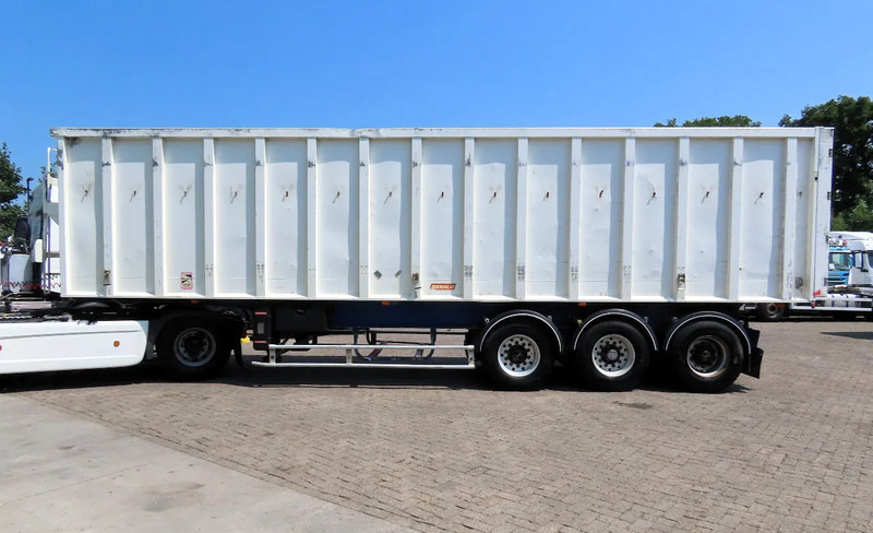 Benalu 55m3 , 5840 kg grain transport - قلابة نصف مقطورة نصف مقطورة قلابة: صورة 3 Benalu 55m3 , 5840 kg grain transport - قلابة نصف مقطورة نصف مقطورة قلابة: صورة 3