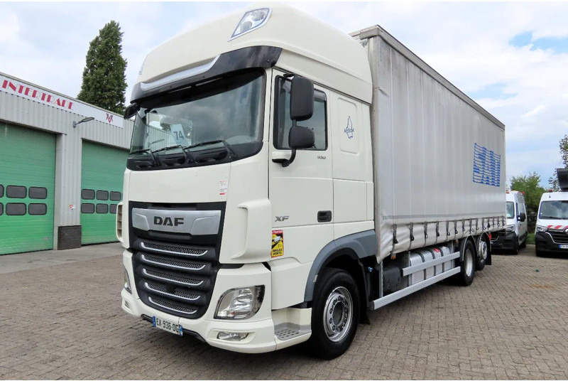 DAF XF 530 6x2 Frigo, lift roof, moving axel, P-cooling, etc - شاحنة ستارة: صورة 1 DAF XF 530 6x2 Frigo, lift roof, moving axel, P-cooling, etc - شاحنة ستارة: صورة 1