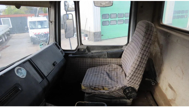 شاحنة قلاب MAN 35.362 8x4 Euro 2, ZF manual gearbox, VERY clean: صورة 15 شاحنة قلاب MAN 35.362 8x4 Euro 2, ZF manual gearbox, VERY clean: صورة 15