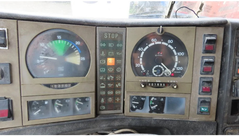 شاحنة قلاب MAN 35.362 8x4 Euro 2, ZF manual gearbox, VERY clean: صورة 13 شاحنة قلاب MAN 35.362 8x4 Euro 2, ZF manual gearbox, VERY clean: صورة 13