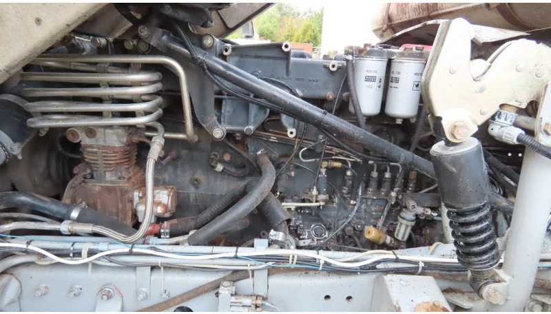 شاحنة قلاب MAN 35.362 8x4 Euro 2, ZF manual gearbox, VERY clean: صورة 12 شاحنة قلاب MAN 35.362 8x4 Euro 2, ZF manual gearbox, VERY clean: صورة 12