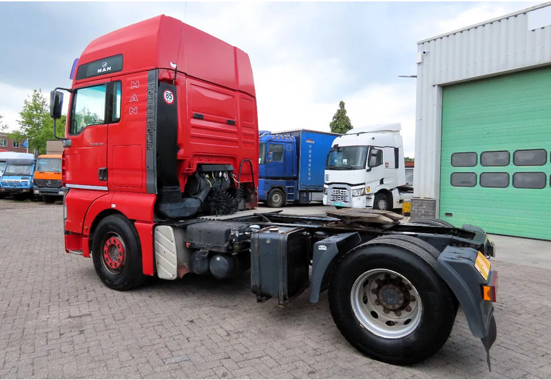 MAN TGA 18.410 Manual gearbox, Manual pomp, PTO, HYDRAULIC - وحدة جر: صورة 5 MAN TGA 18.410 Manual gearbox, Manual pomp, PTO, HYDRAULIC - وحدة جر: صورة 5