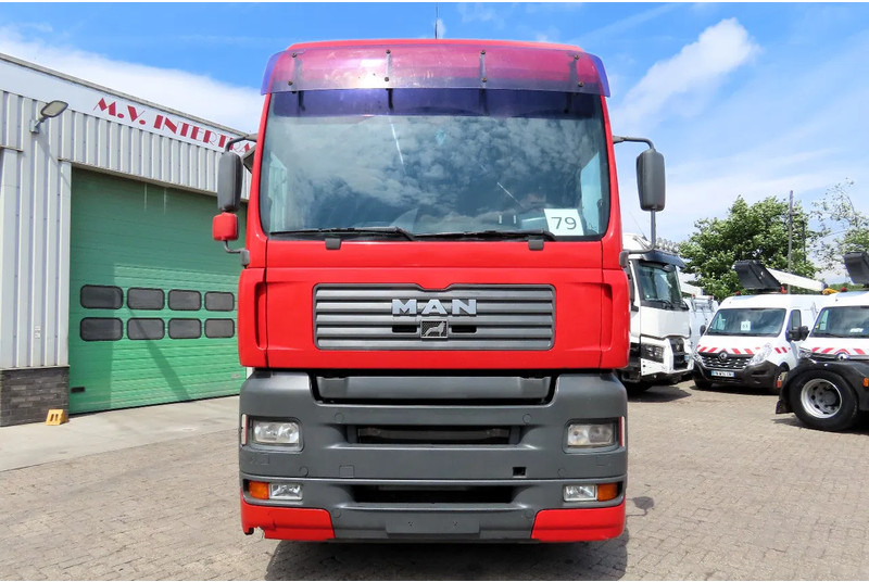 MAN TGA 18.410 Manual gearbox, Manual pomp, PTO, HYDRAULIC - وحدة جر: صورة 2 MAN TGA 18.410 Manual gearbox, Manual pomp, PTO, HYDRAULIC - وحدة جر: صورة 2