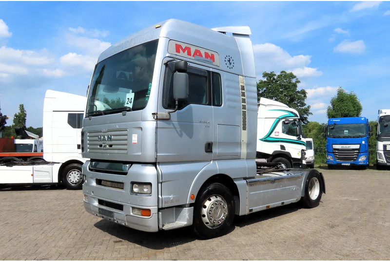 MAN TGA 18.460 Manual diesel pomp! ROYAL TRUCK! - وحدة جر: صورة 2 MAN TGA 18.460 Manual diesel pomp! ROYAL TRUCK! - وحدة جر: صورة 2