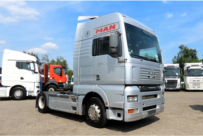 MAN TGA 18.460 Manual diesel pomp! ROYAL TRUCK! - وحدة جر: صورة 1 MAN TGA 18.460 Manual diesel pomp! ROYAL TRUCK! - وحدة جر: صورة 1