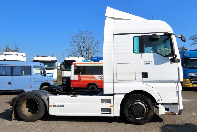 MAN TGX 14.440 EVV EURO5,RETARDER, FRIGO, 2 beds - وحدة جر: صورة 4 MAN TGX 14.440 EVV EURO5,RETARDER, FRIGO, 2 beds - وحدة جر: صورة 4