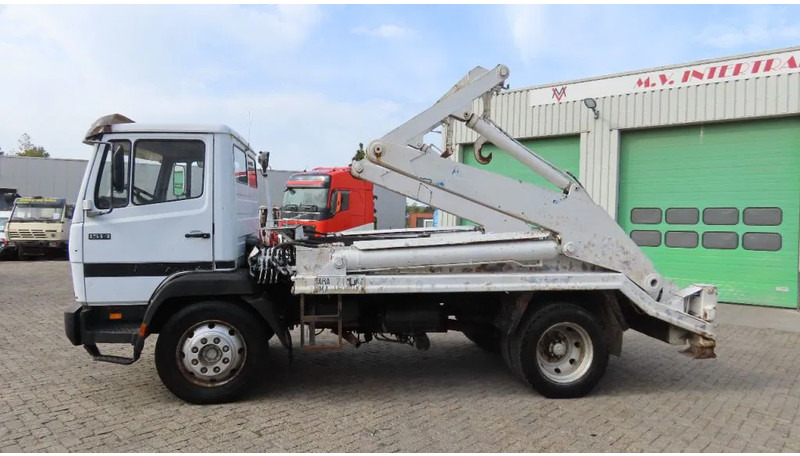 Mercedes-Benz 1514 Manual diesel pomp. Very clean - شاحنة - نظام الكابلات: صورة 4 Mercedes-Benz 1514 Manual diesel pomp. Very clean - شاحنة - نظام الكابلات: صورة 4