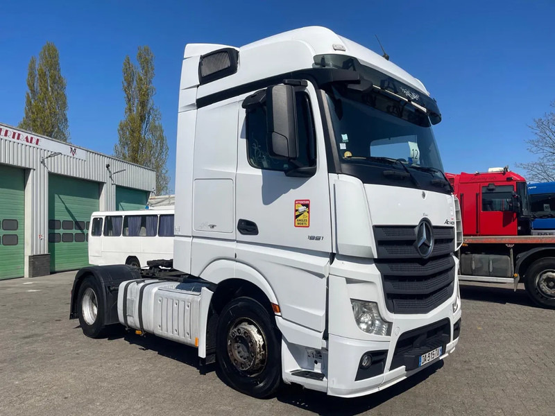 Mercedes-Benz Actros 1851 RETARDER, EVV, 831300 km original! RETARDER, 2 tanks - وحدة جر: صورة 2 Mercedes-Benz Actros 1851 RETARDER, EVV, 831300 km original! RETARDER, 2 tanks - وحدة جر: صورة 2