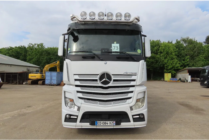 Mercedes-Benz Actros 2551 BERDEX 3 decks, All options + Berdex 12/ 2007 - شاحنة نقل المواشي: صورة 2 Mercedes-Benz Actros 2551 BERDEX 3 decks, All options + Berdex 12/ 2007 - شاحنة نقل المواشي: صورة 2