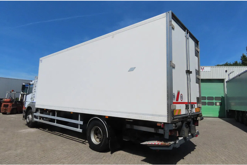 Mercedes-Benz Axor 1828 TK TS500, Lamberet. Very good condition - شاحنة الفريزر: صورة 5 Mercedes-Benz Axor 1828 TK TS500, Lamberet. Very good condition - شاحنة الفريزر: صورة 5