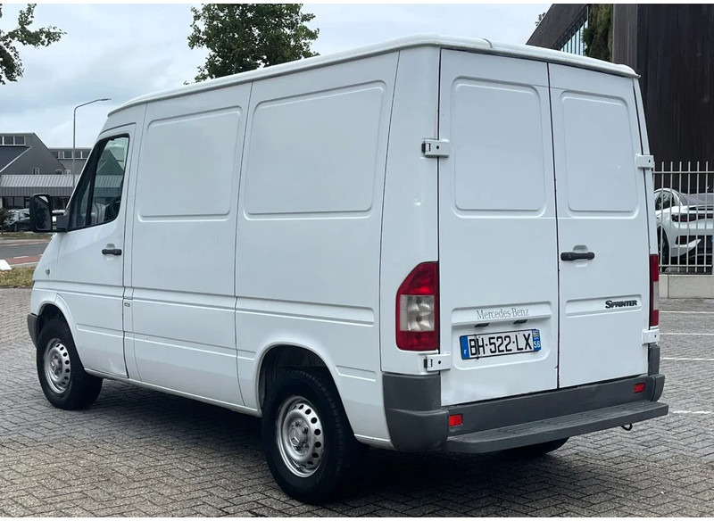 Mercedes-Benz Sprinter 208 3 seats. Very good bus! 100% engine and gearbox! France use - فان: صورة 5 Mercedes-Benz Sprinter 208 3 seats. Very good bus! 100% engine and gearbox! France use - فان: صورة 5