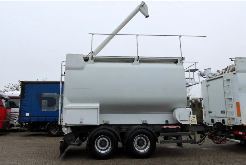 Samro AUGER + Air. 4 comp. - مقطورة صهريج: صورة 1 Samro AUGER + Air. 4 comp. - مقطورة صهريج: صورة 1