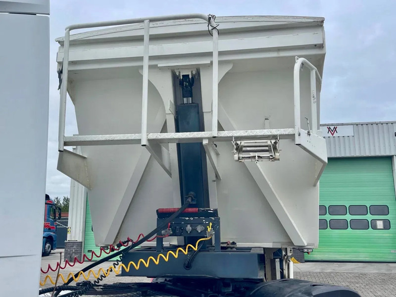 قلابة نصف مقطورة نصف مقطورة قلابة Samro Socari 48m3, 6560 kg, AIR/DISC BRAKES. Very good state: صورة 15 قلابة نصف مقطورة نصف مقطورة قلابة Samro Socari 48m3, 6560 kg, AIR/DISC BRAKES. Very good state: صورة 15