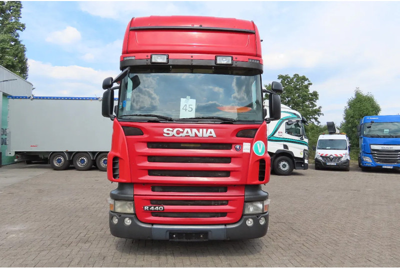 Scania R440 2 tanks Frigo, 927381km, no rust chassis - وحدة جر: صورة 2 Scania R440 2 tanks Frigo, 927381km, no rust chassis - وحدة جر: صورة 2